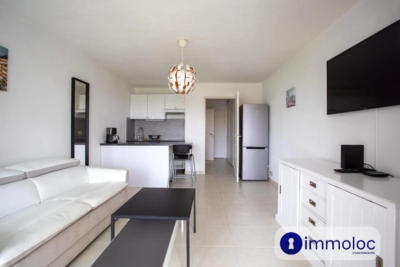 Air Conditioning Studio With Pool St Laurent Du Var سا لُرون دو فار 0*, سا لُرون دو فار