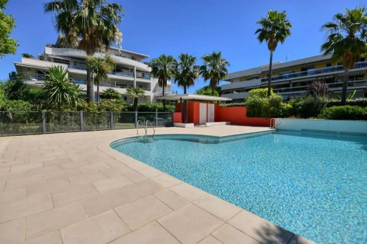 Air Conditioning Studio With Pool St Laurent Du Var سا لُرون دو فار 0*, سا لُرون دو فار